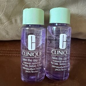 Clinique Mint and Purple Makeup Remover Duo